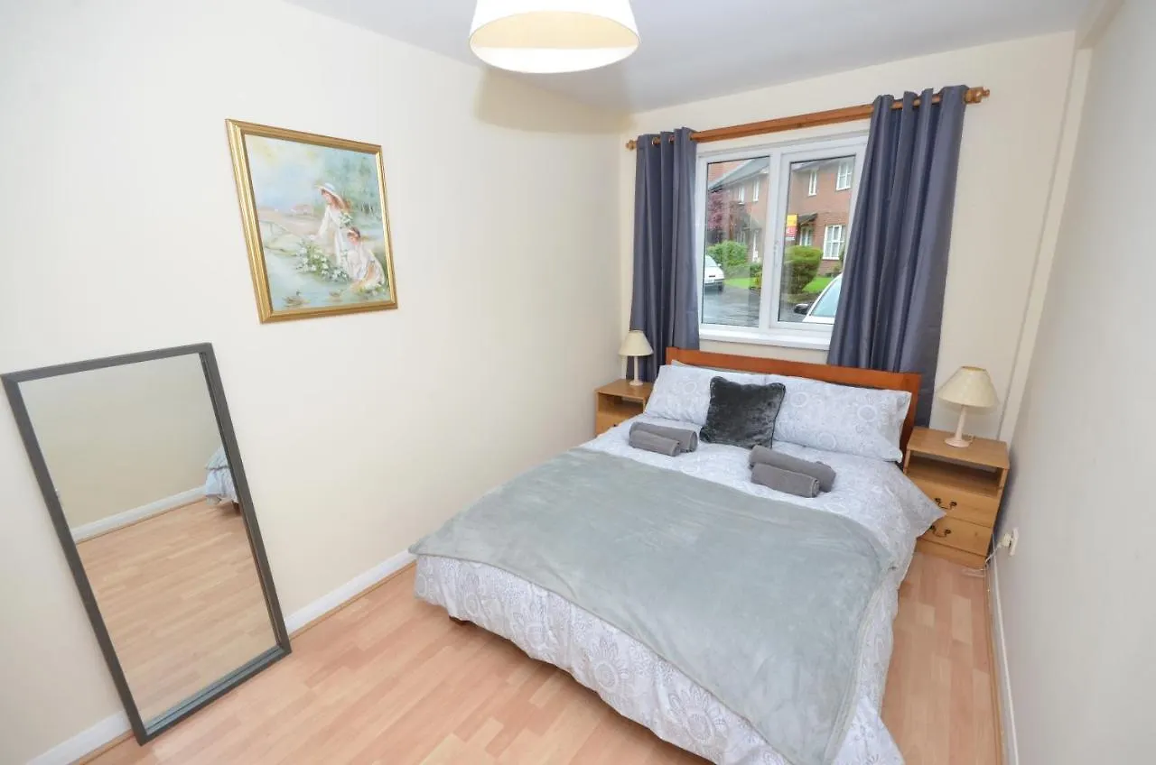 Bright Stylish 2 Bedroom Garden Apartment South Belfast Close To Everything Reino Unido